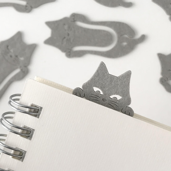 紙製　ペーパークリップ　猫のブックマーカー(グレー) 5枚目の画像