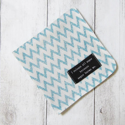 大人のガーゼハンカチ☆クレヨン風ギザギザボーダー・サックスブルー（24㎝×24㎝） 2枚目の画像