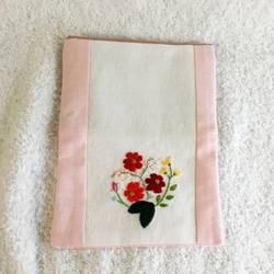 花刺繍のミニポーチ（シルクスナップ付き） 3枚目の画像