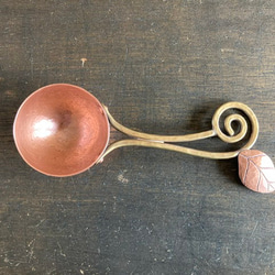 銅のコーヒーメジャースプーン（丸型：くるくる葉タイプ長め）　※受注品 3枚目の画像