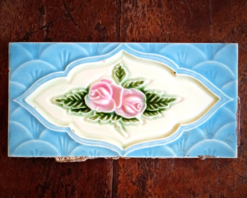 里帰り便・淡路島ダントー社のマジョリカタイル・100年前に海を渡った