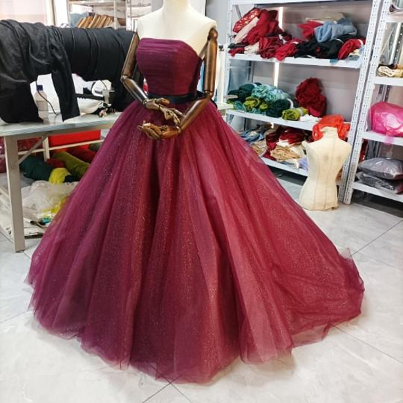 ワインレッドカラードレス ベアトップ キラキラチュール 華やかな  