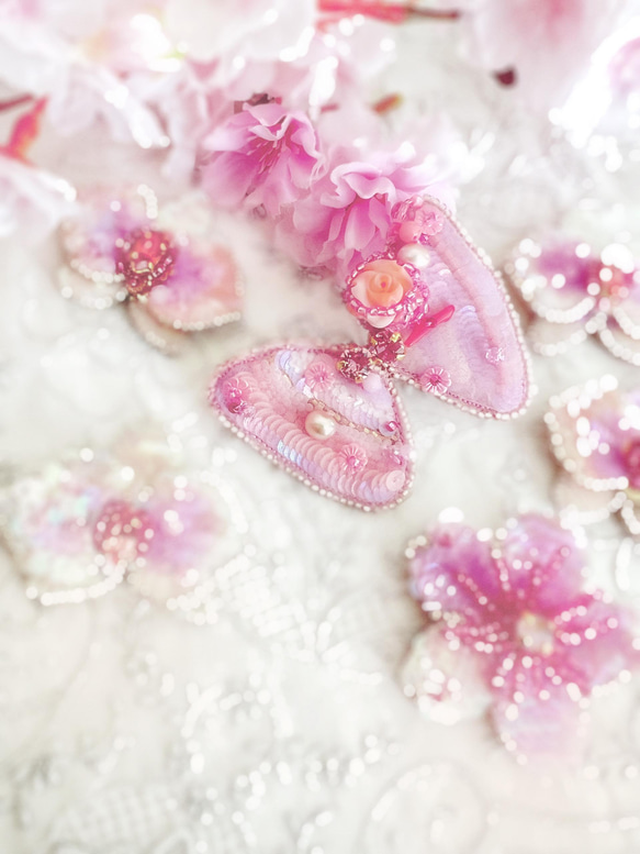 春花桜色コフレ　桜のブローチと胡蝶蘭ピアス/イヤリング　のセット　オートクチュール刺繍 15枚目の画像