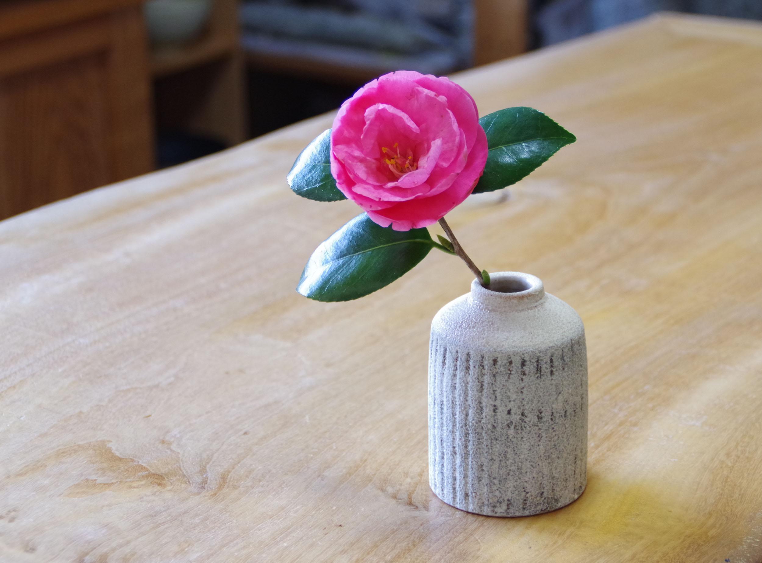 花瓶　　一輪挿し　　手作り　一品制作品 手作りガラス 雪風〈mini一輪挿し〉3色あります。 一輪挿し