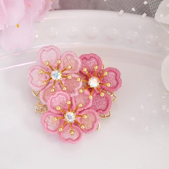 桜[河津桜]ブローチ (受注制作/オーガンジー刺繍/ラッピング対応/春