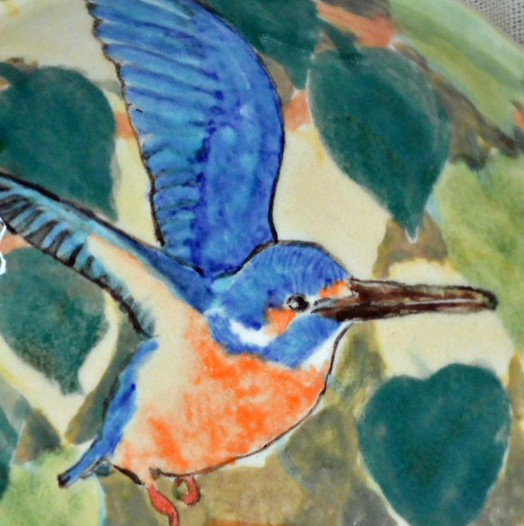 カワセミの絵皿　かわせみ二羽　大きめのお皿　陶器のカラフルな絵付　野鳥　中皿 1枚目の画像