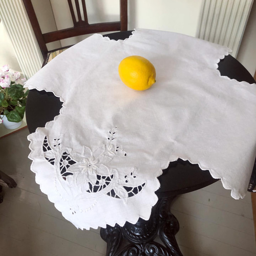 英国で出会った♪アンティークの手仕事 白糸刺繍 カットワークの