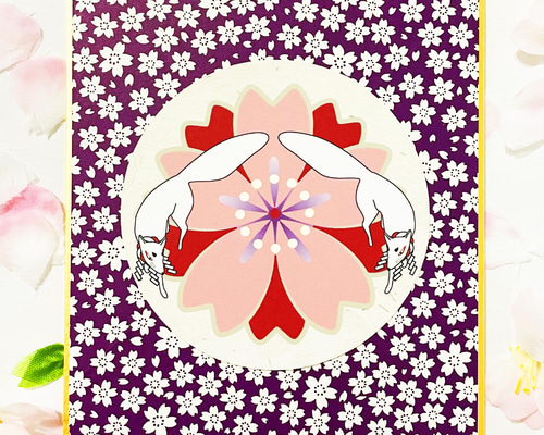 桜と鳥(孔雀)の絵柄の三つ折り屏風