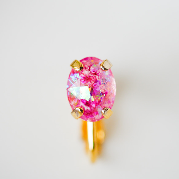 小號水晶花朵不對稱耳環（E-440 Greige/蕾絲花） 第7張的照片