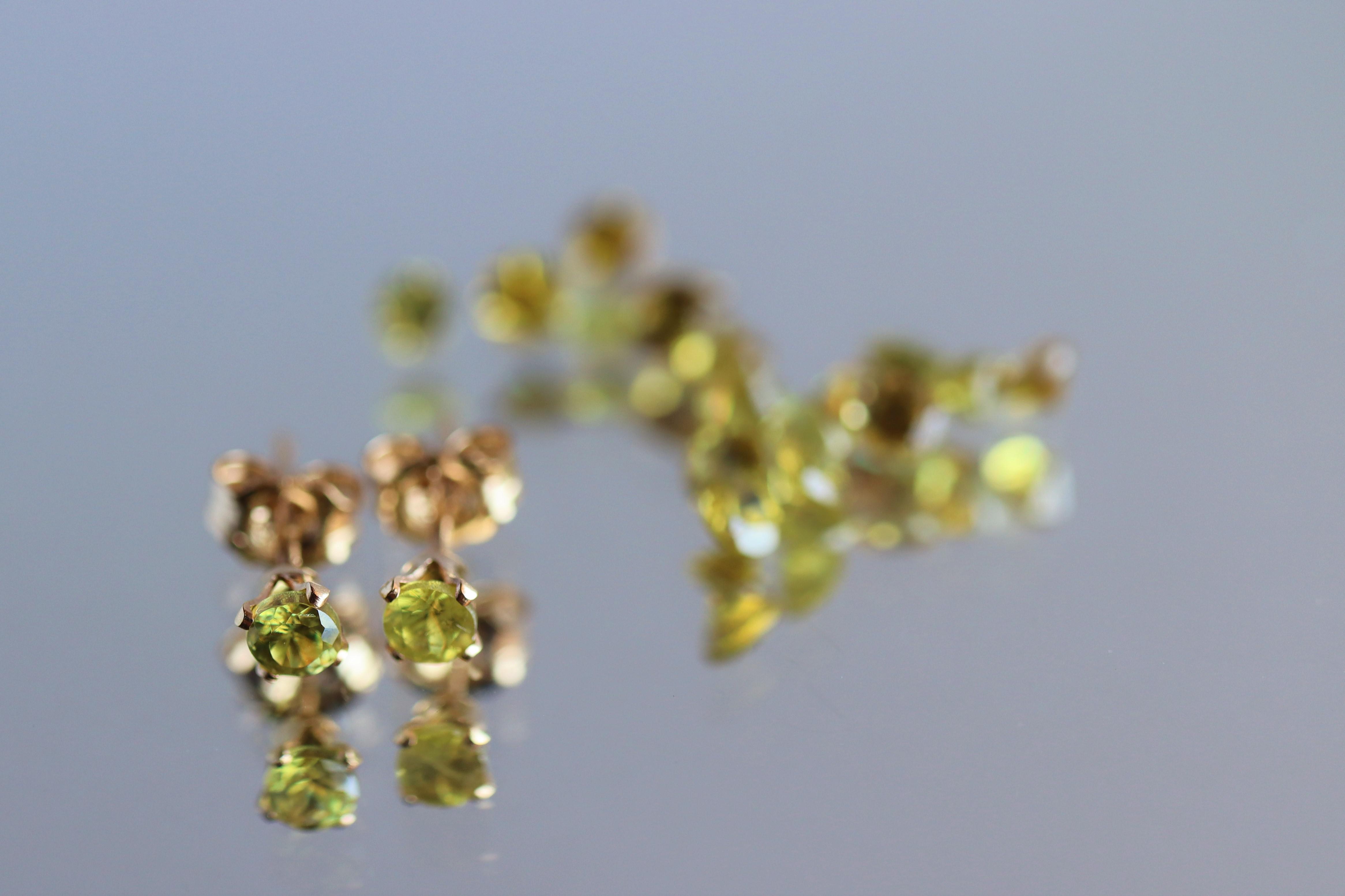 【再版】希少石 3㎜スフェーン☆.。.:*　人生を変えてくれる石☆.。.:*　14kgf　(7月誕生石）