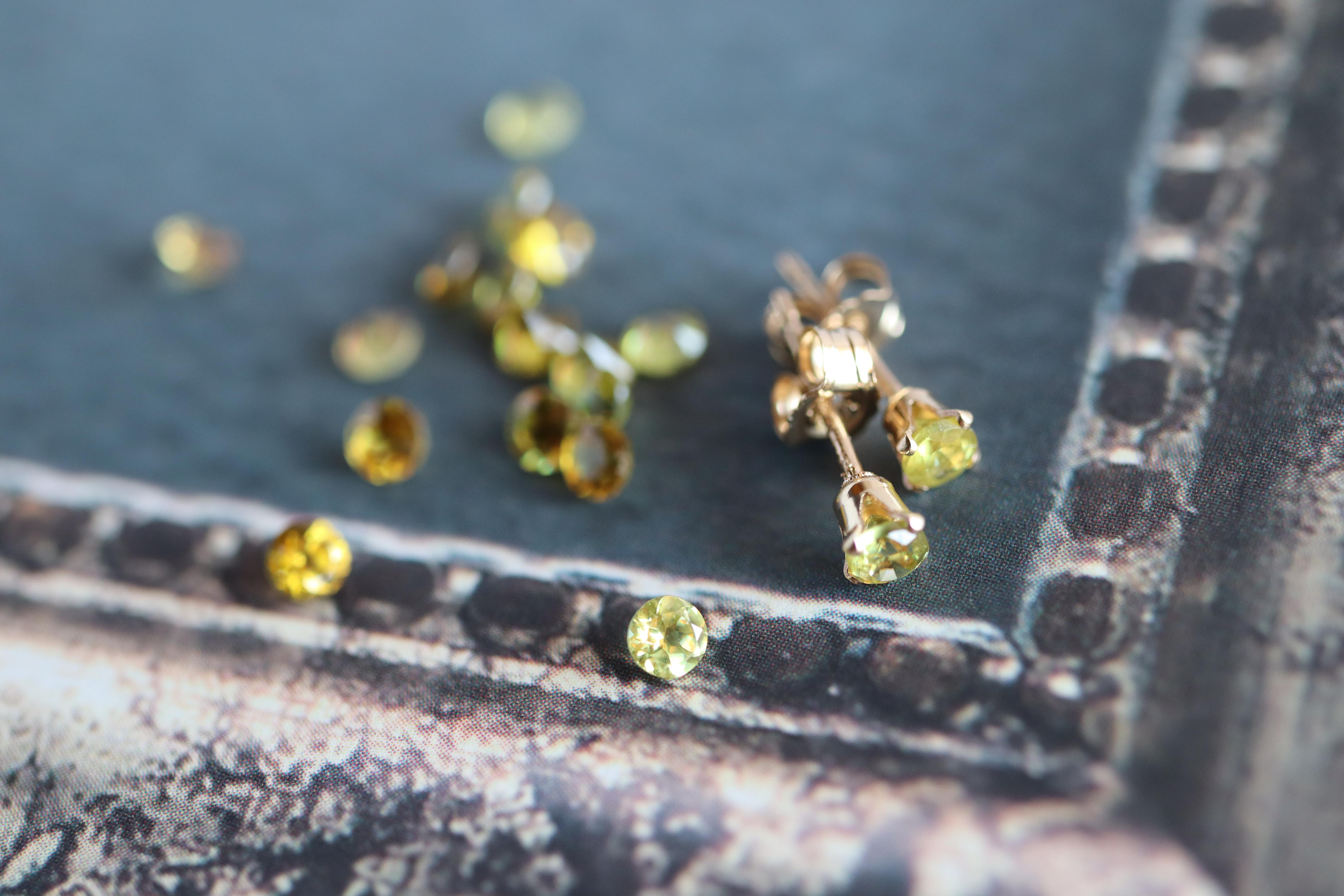 【再版】希少石 3㎜スフェーン☆.。.:*　人生を変えてくれる石☆.。.:*　14kgf　(7月誕生石）