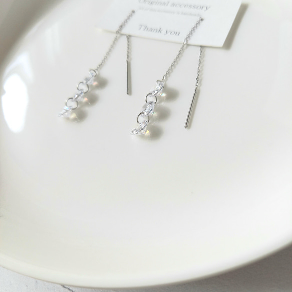 サージカルステンレス CZトリプルアメリカンピアス 2枚目の画像