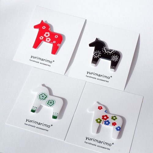 【あい】pumpkin赤、馬の蹄ブローチ あい】pumpkin赤、馬の蹄ブローチ あい】pumpkin赤、馬の蹄