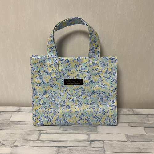 Chika*〈 リバティ 〉ラミネート・ミニ紙袋型トートバッグ他 リバティミニラミネートバッグ⭐️ランチバッグ その他バッグ