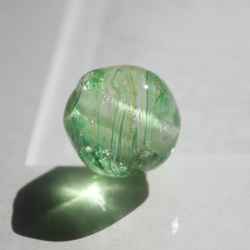 蜻蛉玉　〜墨流／若葉〜　2022-02 4枚目の画像