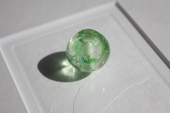 蜻蛉玉　〜墨流／若葉〜　2022-02 7枚目の画像