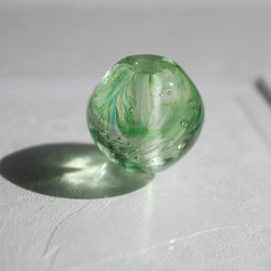 蜻蛉玉　〜墨流／若葉〜　2022-02 2枚目の画像