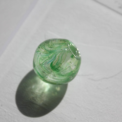 蜻蛉玉　〜墨流／若葉〜　2022-02 5枚目の画像