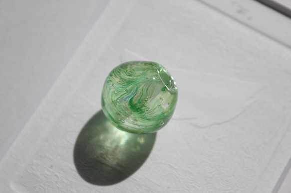 蜻蛉玉　〜墨流／若葉〜　2022-02 5枚目の画像