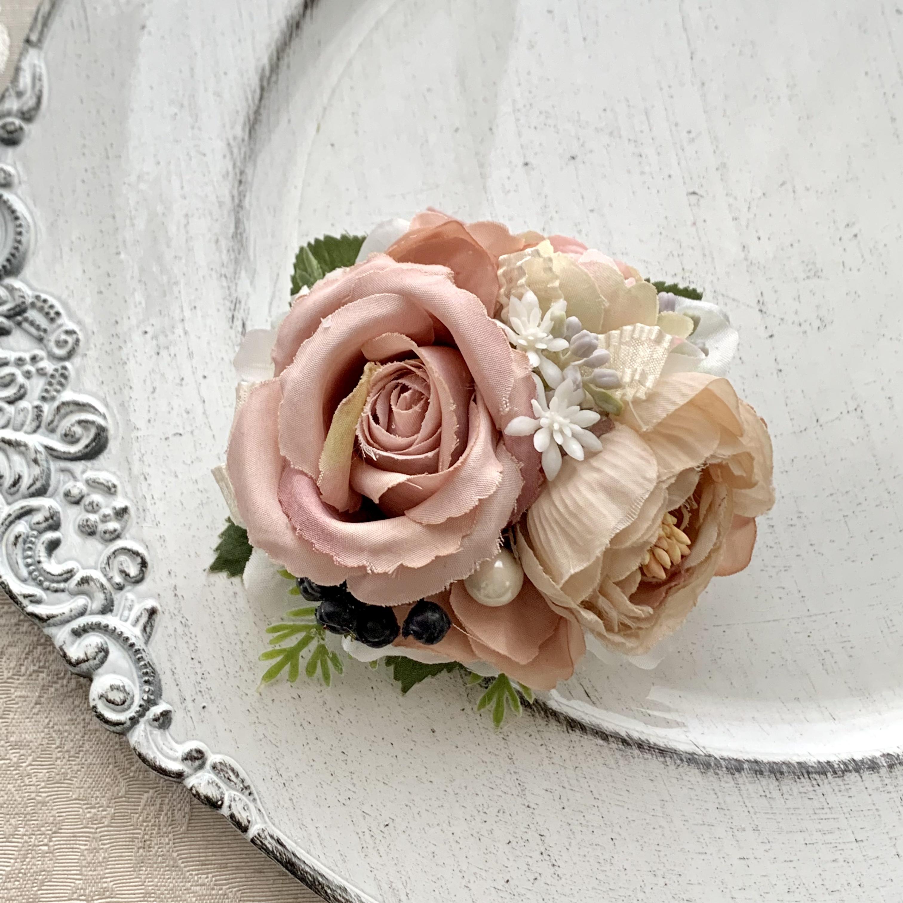 美品 ピンクハウス　薔薇　コサージュ　2個セット