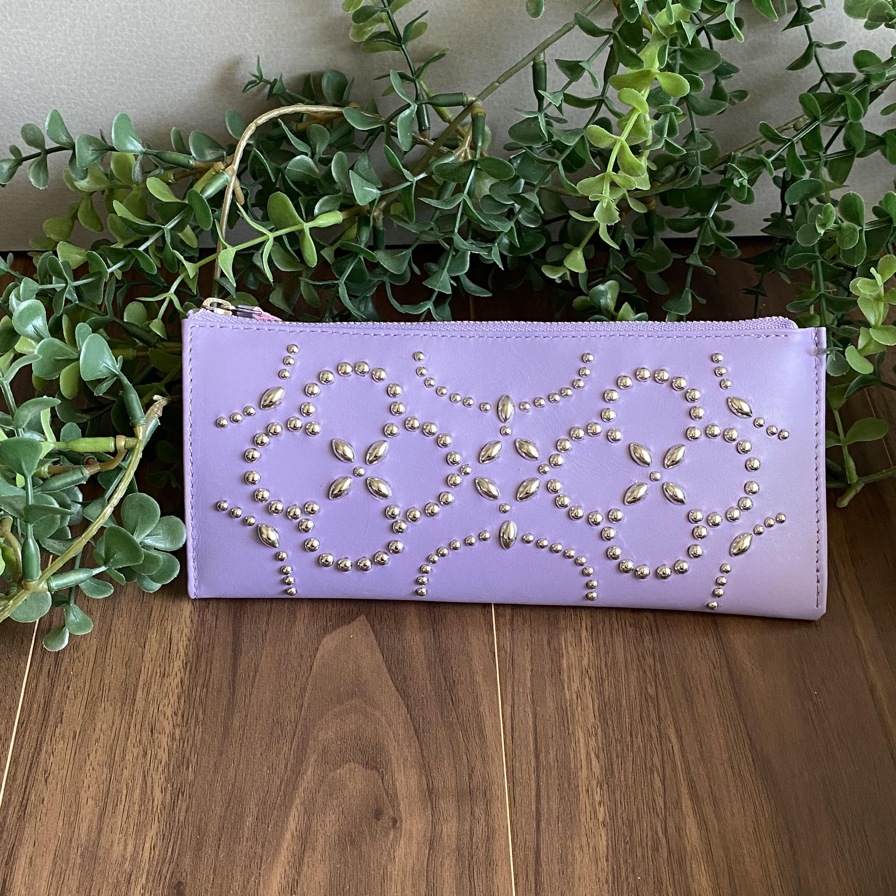 【限定数新色長財布】フラワースタッズ ロングウォレット(革色ラベンダーパープル・金具色シルバー)