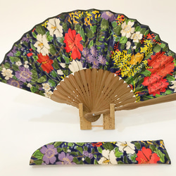 着物扇子　アンティークの絹の着物使用　日本の京都の職人が手仕事で制作　オンリーワン　プレゼントに最適 #41 1枚目の画像