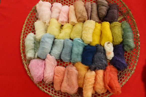 【ヒロッピ様専用】福島の温もり感じる手つむぎ真綿の手織りストール 12枚目の画像