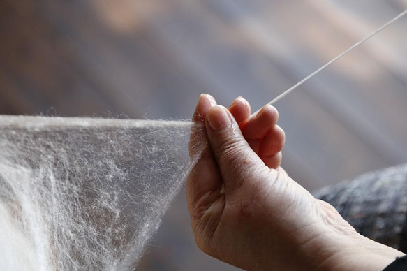 【ヒロッピ様専用】福島の温もり感じる手つむぎ真綿の手織りストール 11枚目の画像