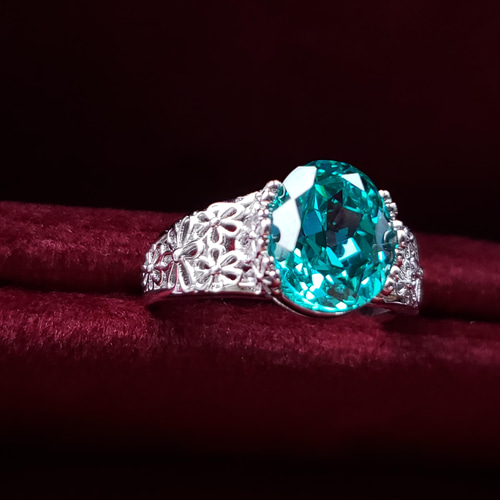 毎日をジュエリーでハッピーに☆ 南国の輝き パライバトルマリン