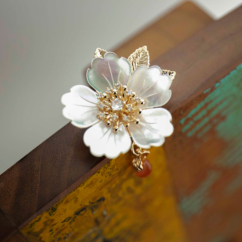 2WAY ブローチ＆帯留め 白蝶貝による花 天然石赤メノウ ブローチ JOS
