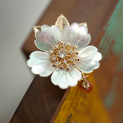 2WAY ブローチ＆帯留め 白蝶貝による花 天然石赤メノウ ブローチ JOS