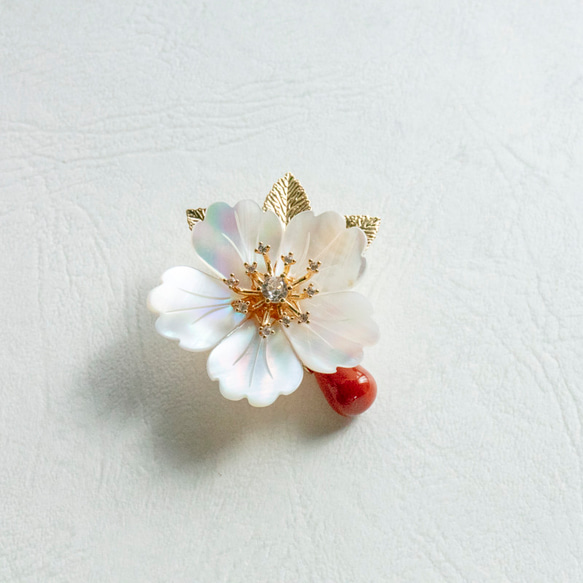 2WAY ブローチ＆帯留め 白蝶貝による花　 天然石赤メノウ 11枚目の画像