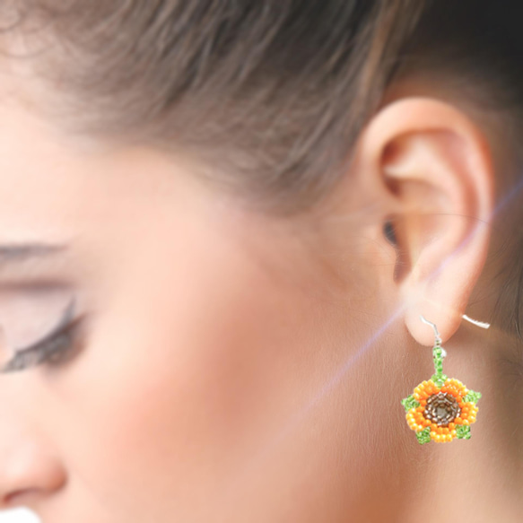 耳環飾品 花形耳環 向日癸 向陽的花就像陽光般的燦爛，亮麗活潑 第2張的照片