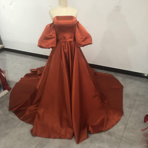 高品質！テラコッタ カラードレス 編み上げ 華やかなトレーン  