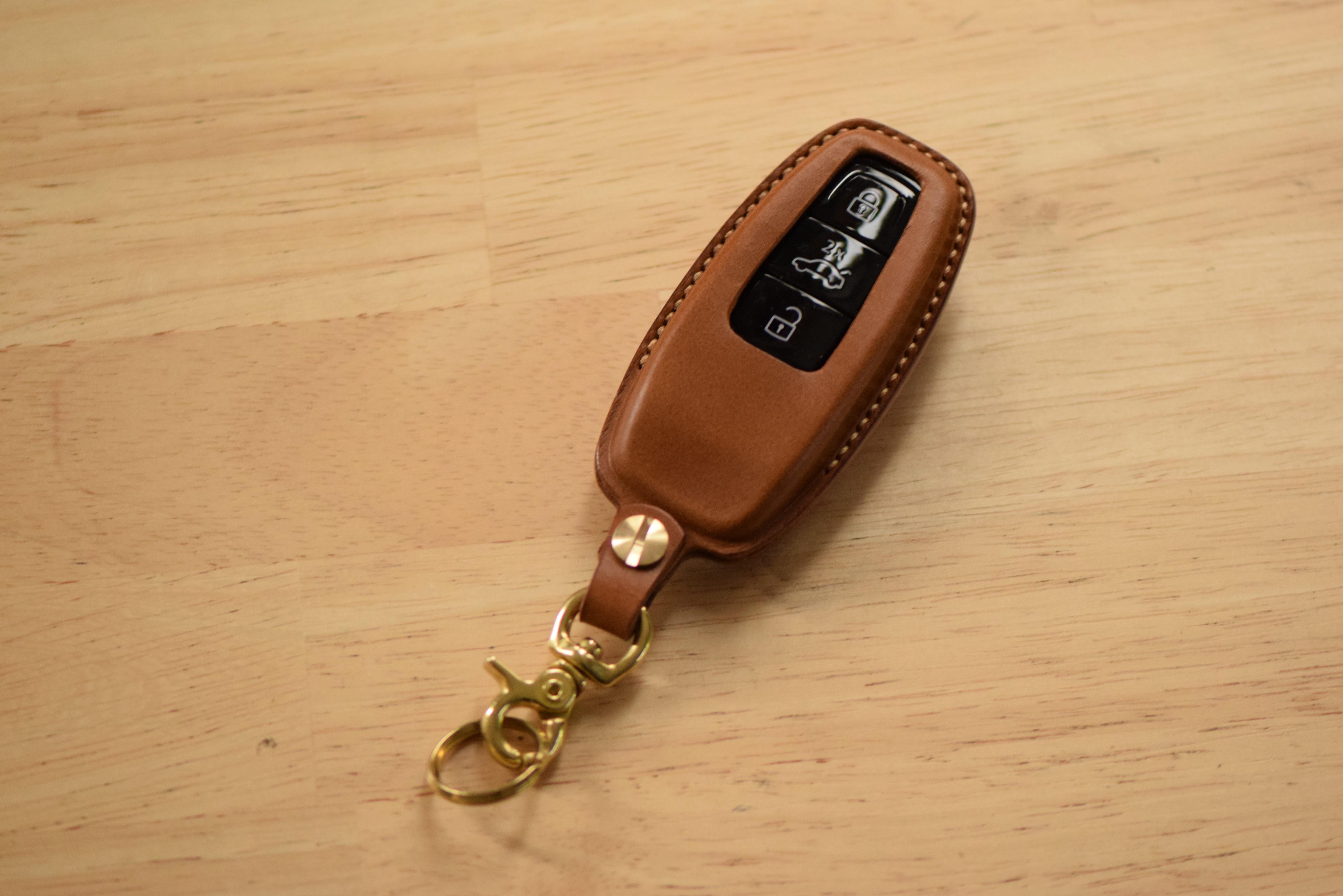 アウディ　audi　A6 アヴァント スマートキーケース/名入れ可能//プレゼント/色指定可能/オーダー