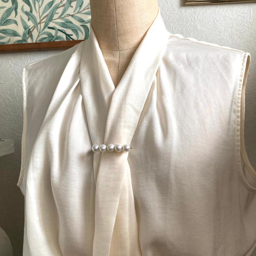 大粒淡水バロック真珠＊シンプルブローチ＊ホワイトカラー＊ストッパー