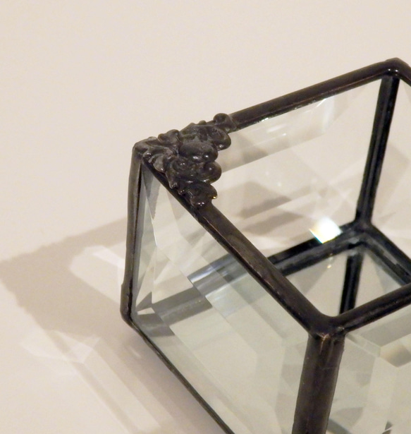 ステンドグラス　ベベルガラスの小物入れ 5枚目の画像