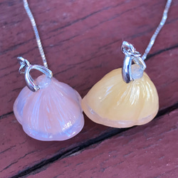 ゴビ石−844 ゴビ瑪瑙 手彫り ハスの花托 イヤリング  