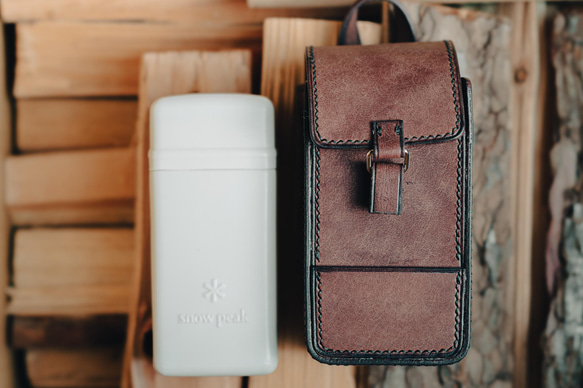 snow peak（スノーピーク） ノクターン レザーケースVIVDO チョコレート 1枚目の画像