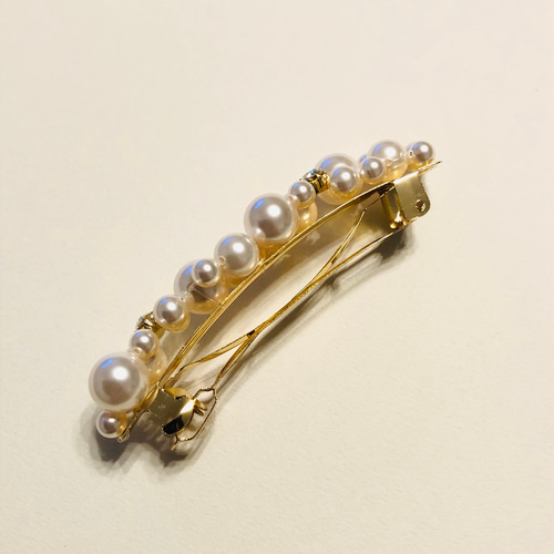 細身でも華やかパールバレッタ<br>