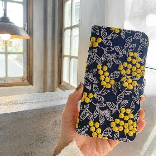 3色展開手帳型♡ミモザのぷっくり刺繍フラワー iPhoneケース iPhone