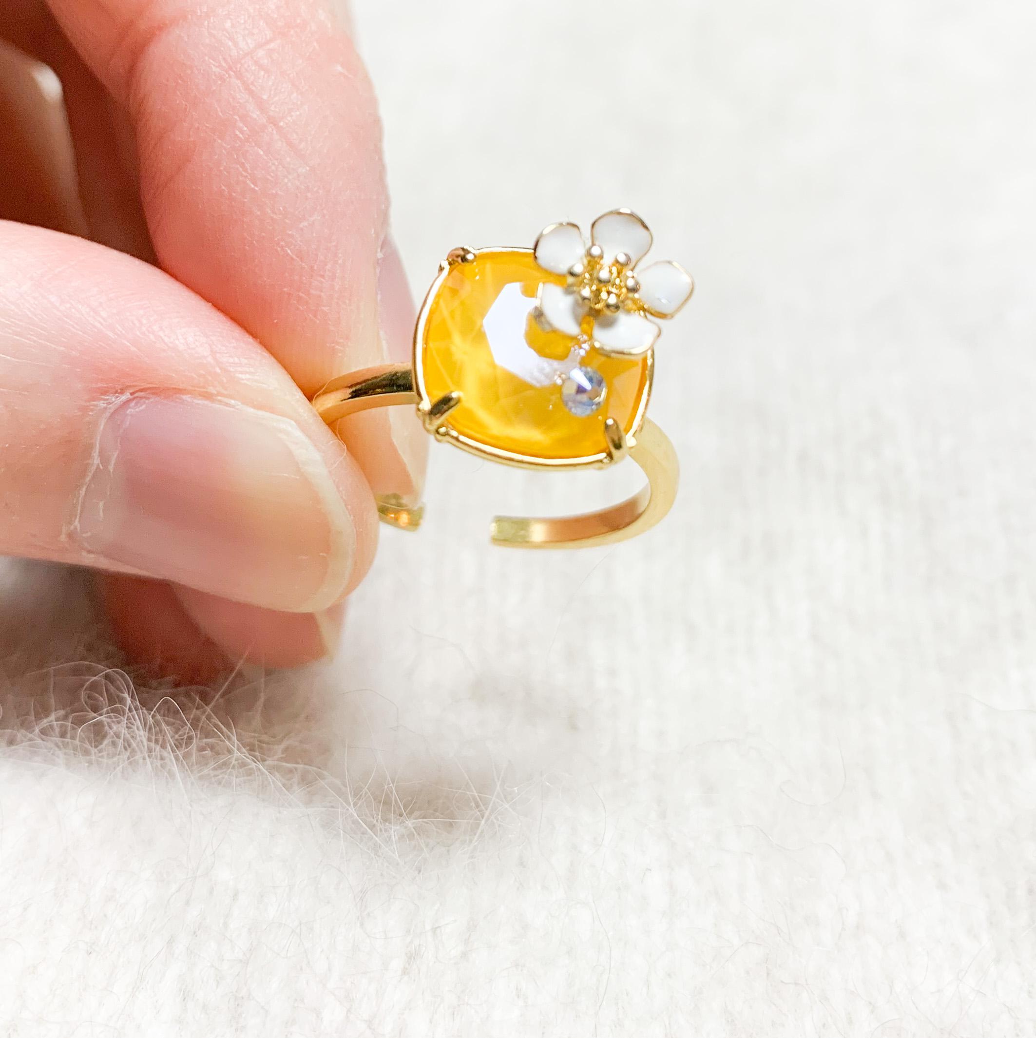 はちみつカラーのフラワーリング フリーサイズ 指輪・リング Racao