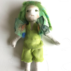 入園、入学、お誕生日のお祝いに。手作りの人形。世界に一つだけのお人形。癒しドール。ウオルドーフ人形 3枚目の画像