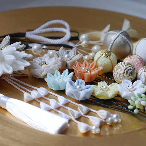 再販 結婚式 成人式 髪飾り 白 つまみ細工 造花 和装 白無垢 婚礼