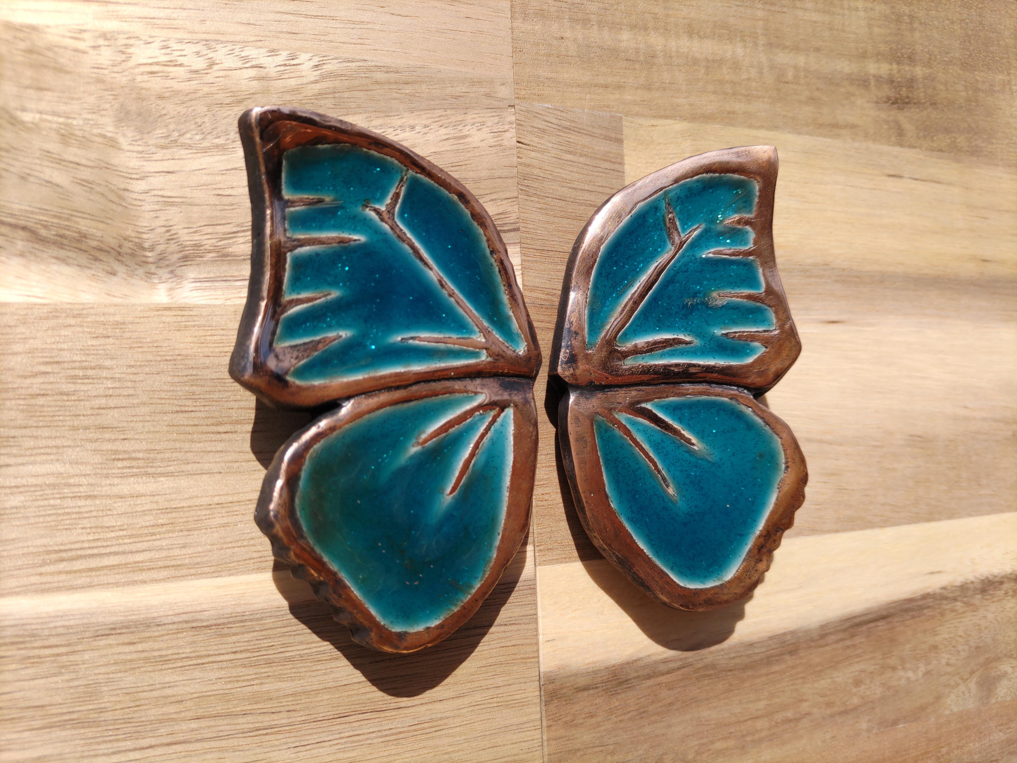 蝶　引き出し　扉　取手