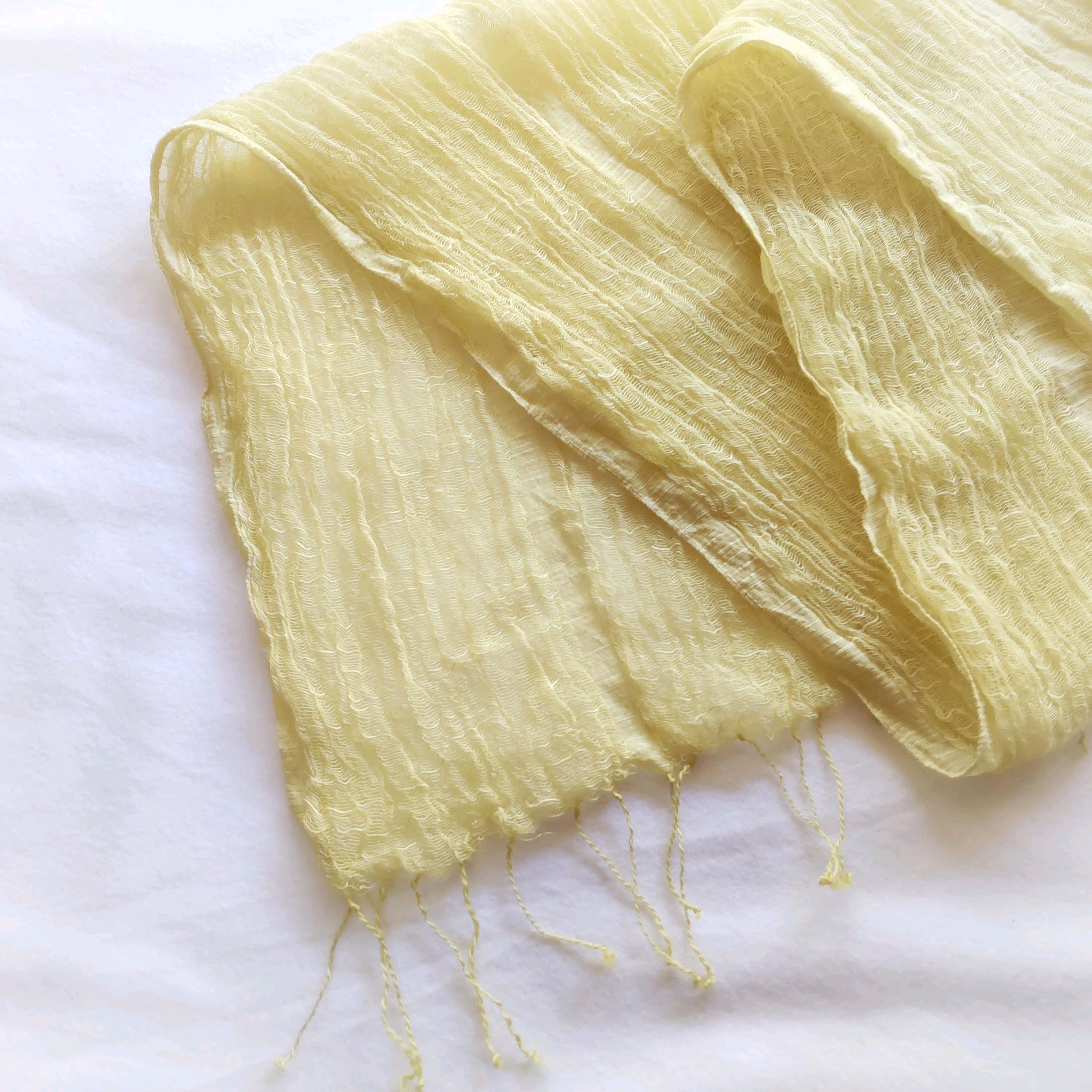 【特集掲載】草木染めコットンシルク　やさしい黄色のストール