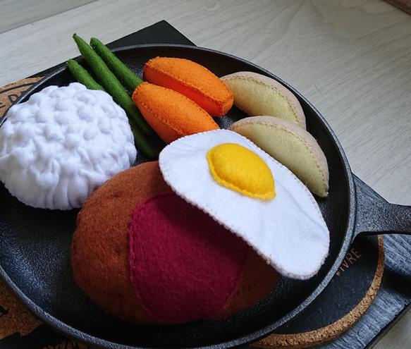 受注制作】フェルト おままごと レストランシリーズ ハンバーグセット