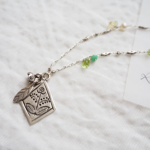カレンシルバー** ダイヤプレート ペリドット ネックレス ネックレス  