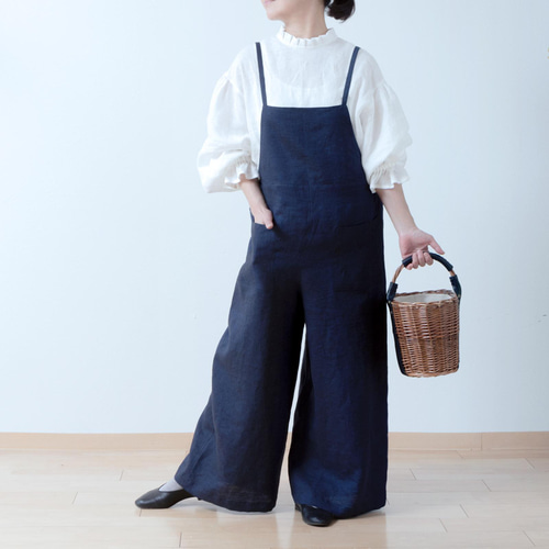 美品 liplneゆるりと大人かわいいサロペットワイドパンツ-リネン/ブラック ゆるりと大人かわいいサロペットワイドパンツ-リネン/ブラック – liplne