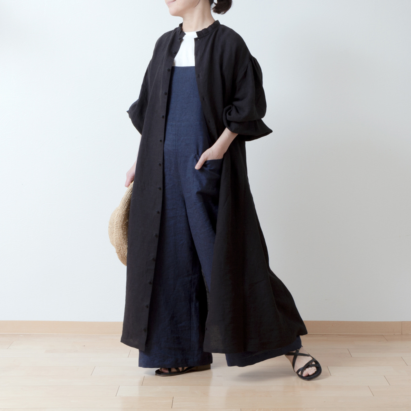 ゆるりと大人かわいいサロペットワイドパンツ-リネン/ネイビーシャンブレー